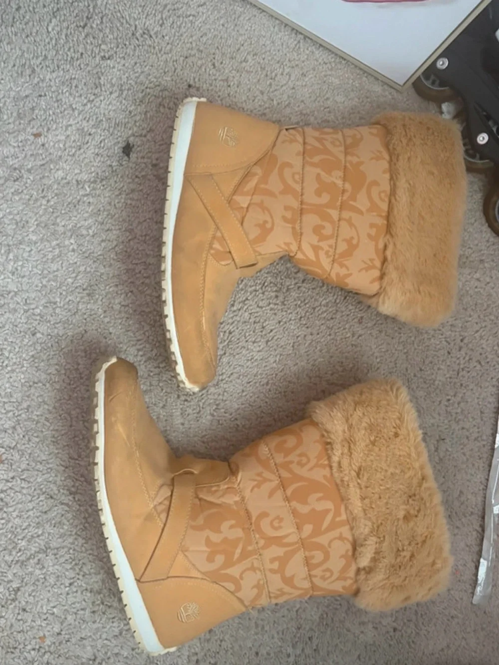 Women’s TIMBERLANDS Tan Faux Fur-Trim Winter Boots